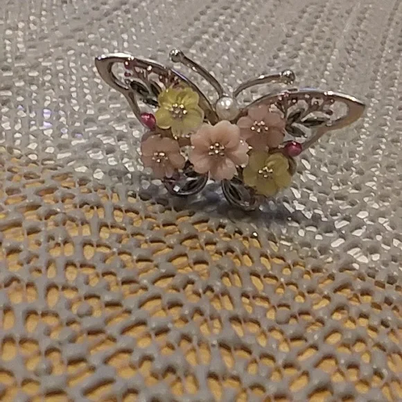 Jardin Collection Butterfly Ring - Picture 5 of 6